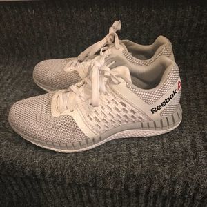 Reebok tennis shoes- size 6